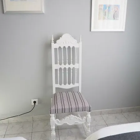 Bela House Bed & Breakfast